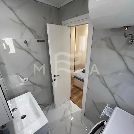 Апартаменты Yacht Club 573 *