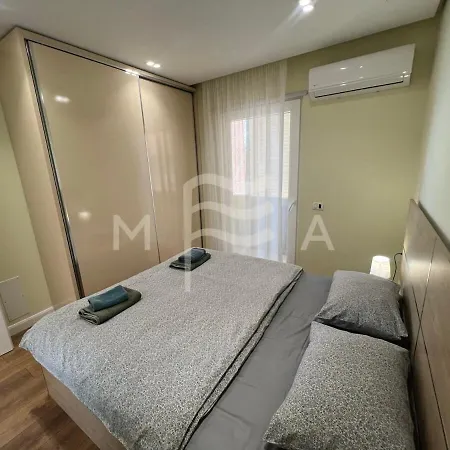 Апартаменты Yacht Club 573 *
