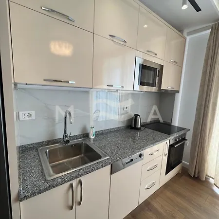 Yacht Club 573 Апартаменты *