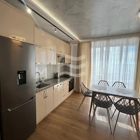 Yacht Club 573 Апартаменты Дуррес