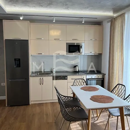 Yacht Club 573 Апартаменты *